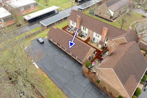 Tiny photo for 1537 Sandringham Court, Columbus, OH 43220 (MLS # 226000572)