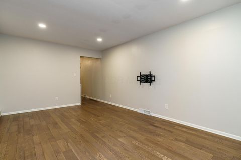 Tiny photo for 1537 Sandringham Court, Columbus, OH 43220 (MLS # 226000572)