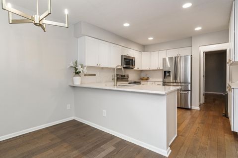 Tiny photo for 1537 Sandringham Court, Columbus, OH 43220 (MLS # 226000572)