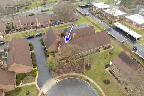 Tiny photo for 1537 Sandringham Court, Columbus, OH 43220 (MLS # 226000572)