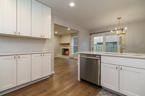 Tiny photo for 1537 Sandringham Court, Columbus, OH 43220 (MLS # 226000572)