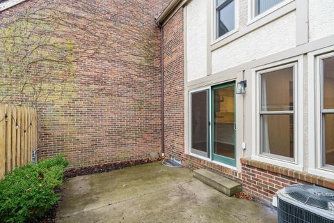 Tiny photo for 1537 Sandringham Court, Columbus, OH 43220 (MLS # 226000572)