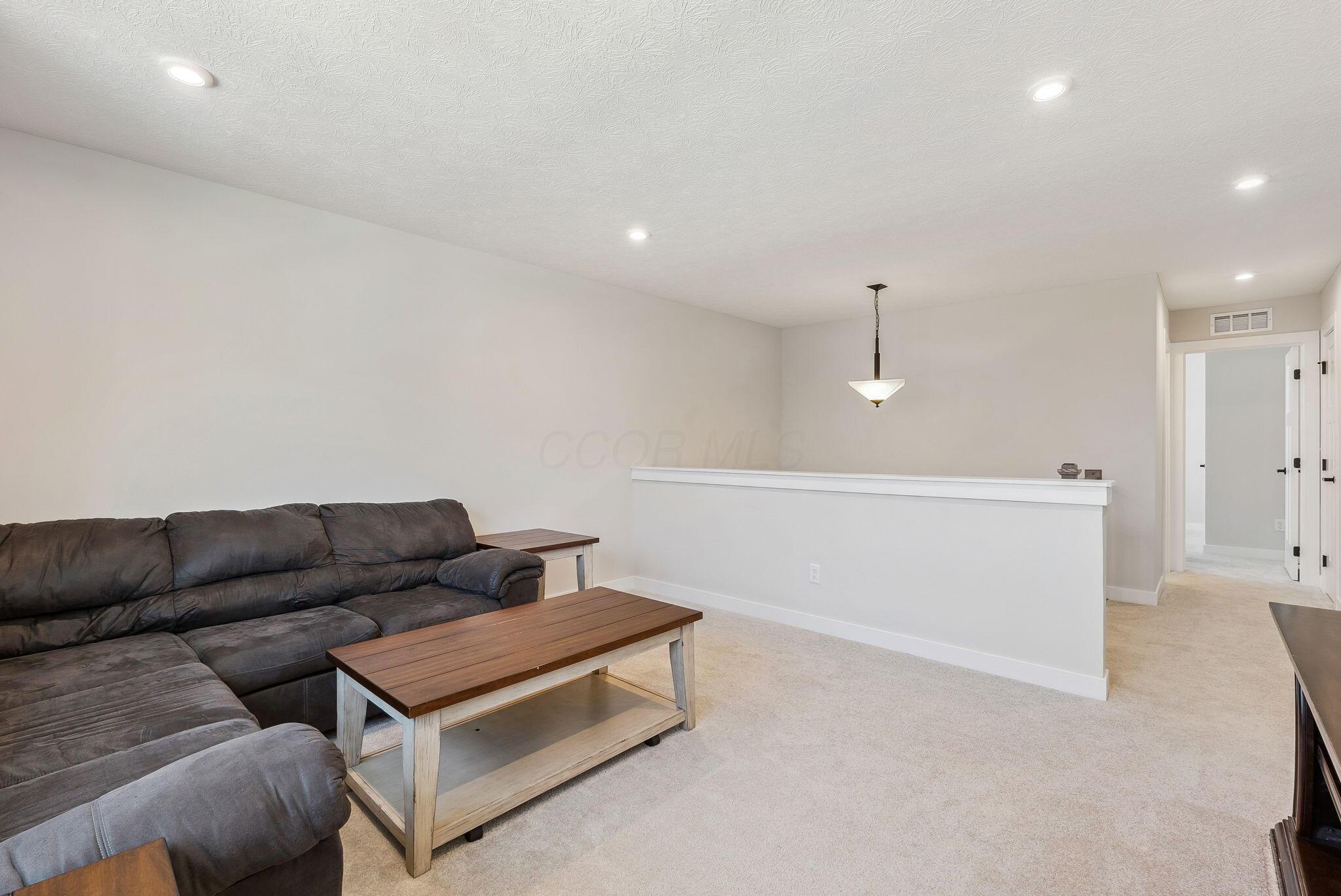 228 Livorno Road, Delaware, Ohio image 33