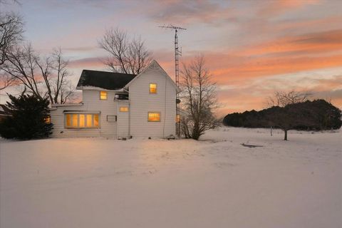 Photo of 24280 Road 148, Oakwood, OH 45873 (MLS # 226006405)