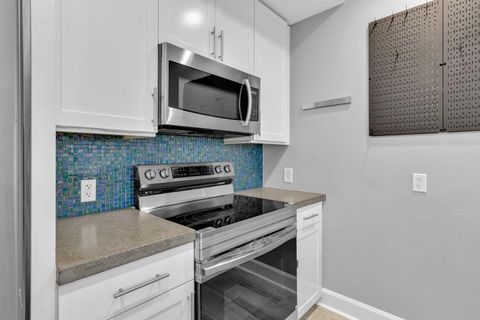 Tiny photo for 845 N High Street 407 #407, Columbus, OH 43215 (MLS # 226003218)