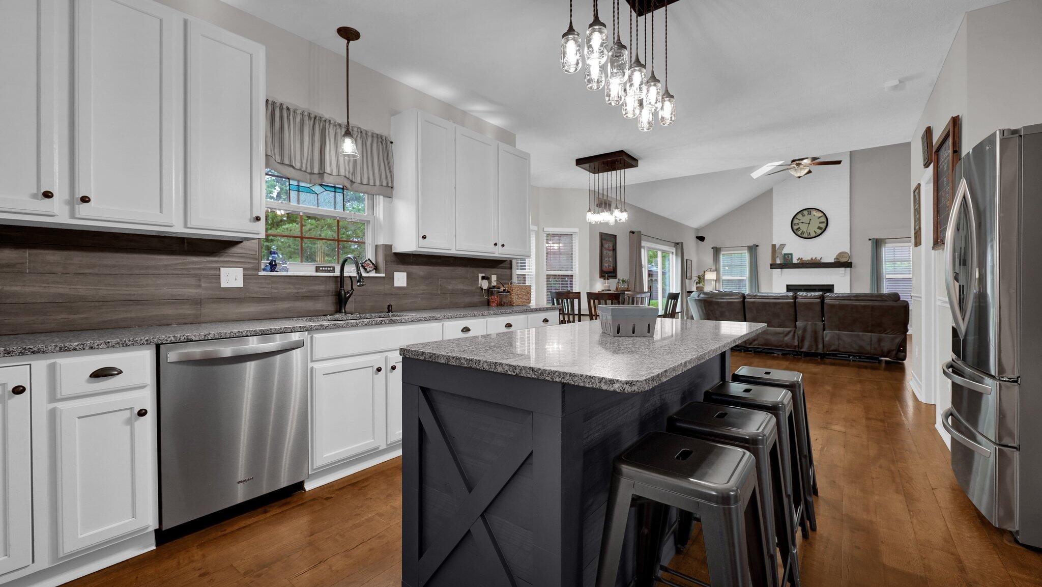 6101 Parkmeadow Lane, Hilliard, Ohio image 16