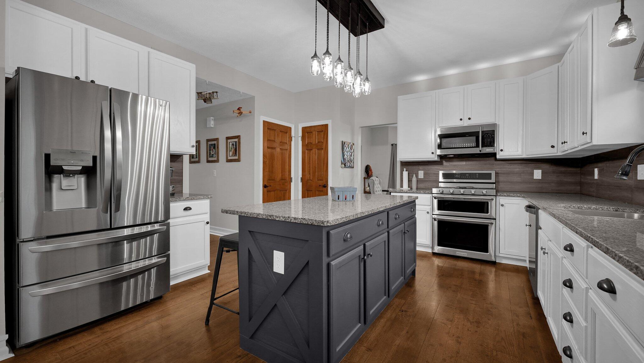 6101 Parkmeadow Lane, Hilliard, Ohio image 18