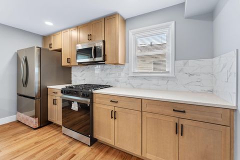 Photo of 612 E Como Avenue, Columbus, OH 43202 (MLS # 225039224)