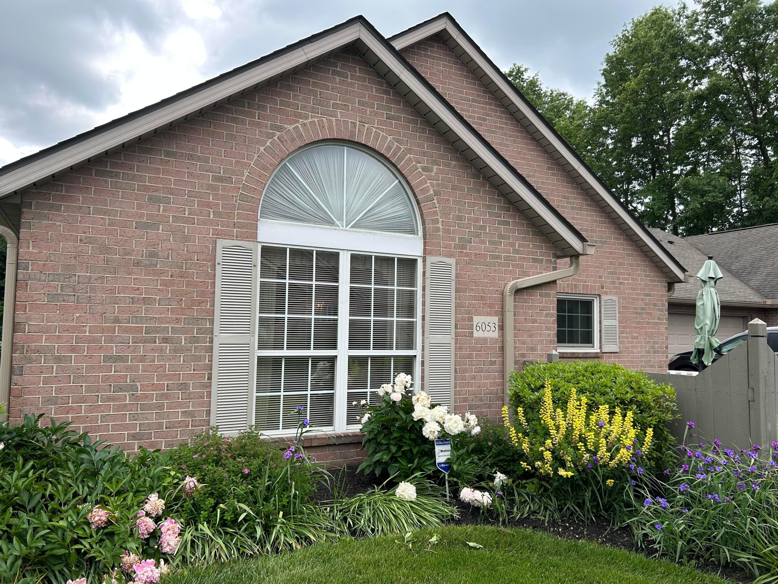 6053 Blendon Chase Drive, Westerville, Ohio image 2