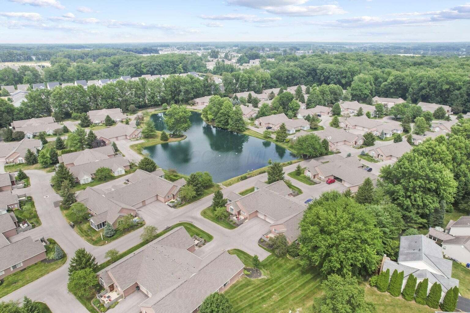 6053 Blendon Chase Drive, Westerville, Ohio image 6
