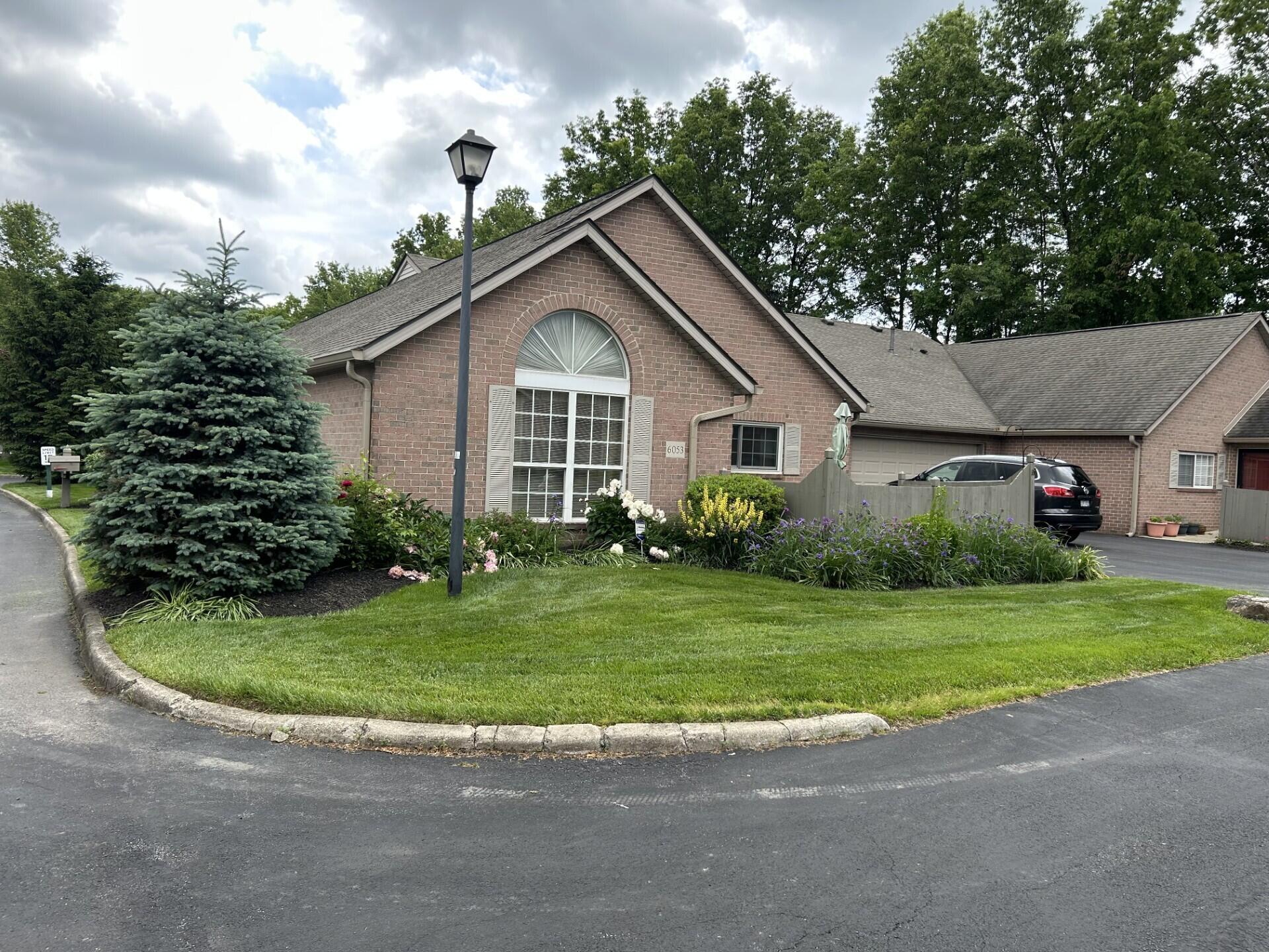 6053 Blendon Chase Drive, Westerville, Ohio image 1