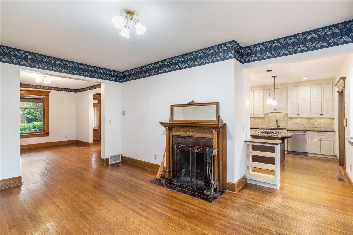 355 W 7th Avenue, Columbus, Ohio image 12