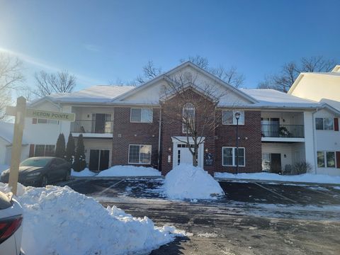 Photo of 3137 Heron Pointe 202 #202, Columbus, OH 43231 (MLS # 226002915)