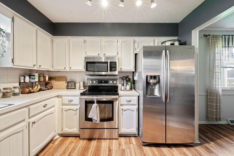 Tiny photo for 3140 Palomar Avenue, Columbus, OH 43231 (MLS # 225044752)