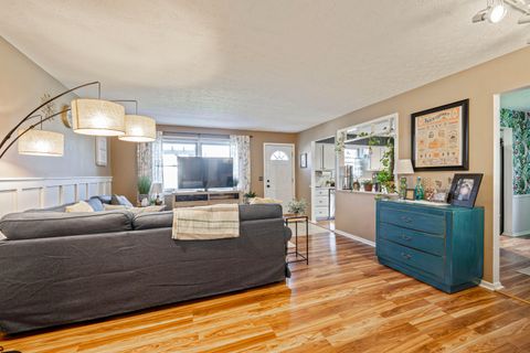 Tiny photo for 3140 Palomar Avenue, Columbus, OH 43231 (MLS # 225044752)