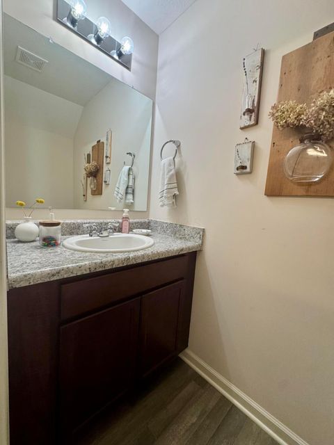 Tiny photo for 126 Twin Creek Way, Lancaster, OH 43130 (MLS # 225037794)