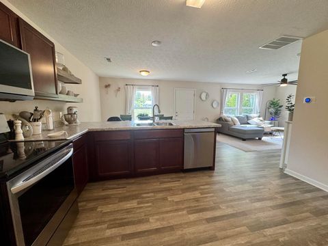 Tiny photo for 126 Twin Creek Way, Lancaster, OH 43130 (MLS # 225037794)