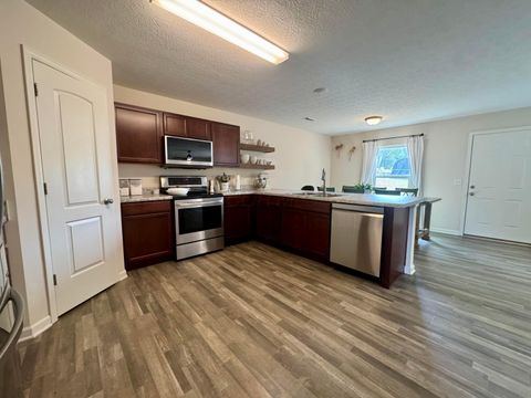 Tiny photo for 126 Twin Creek Way, Lancaster, OH 43130 (MLS # 225037794)