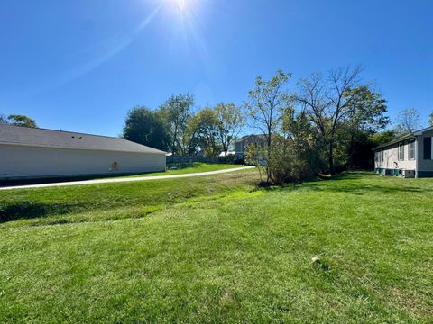 Tiny photo for 126 Twin Creek Way, Lancaster, OH 43130 (MLS # 225037794)