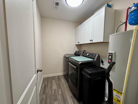 Tiny photo for 126 Twin Creek Way, Lancaster, OH 43130 (MLS # 225037794)