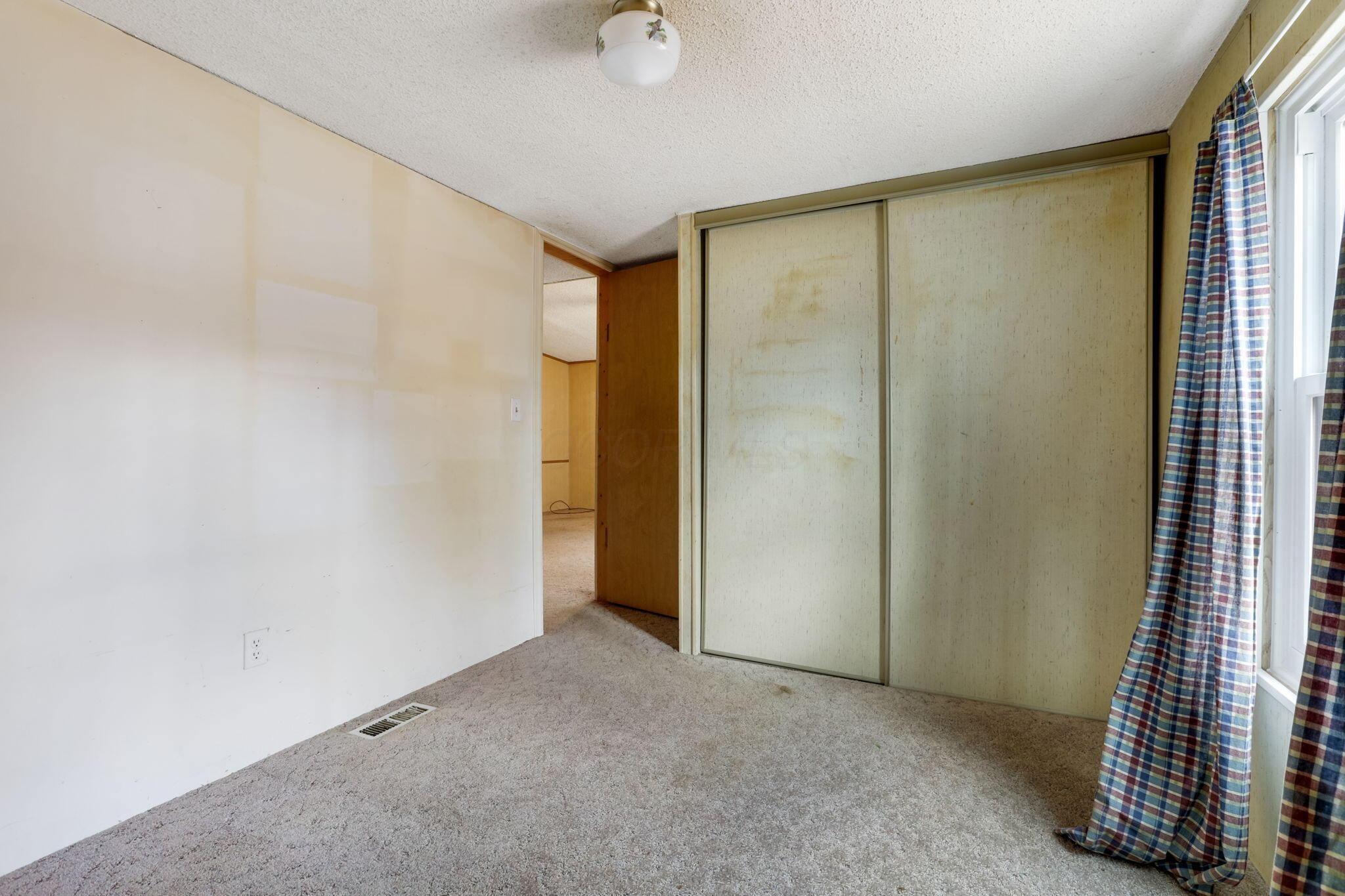 7558 Township Road 37, Somerset, Ohio image 32