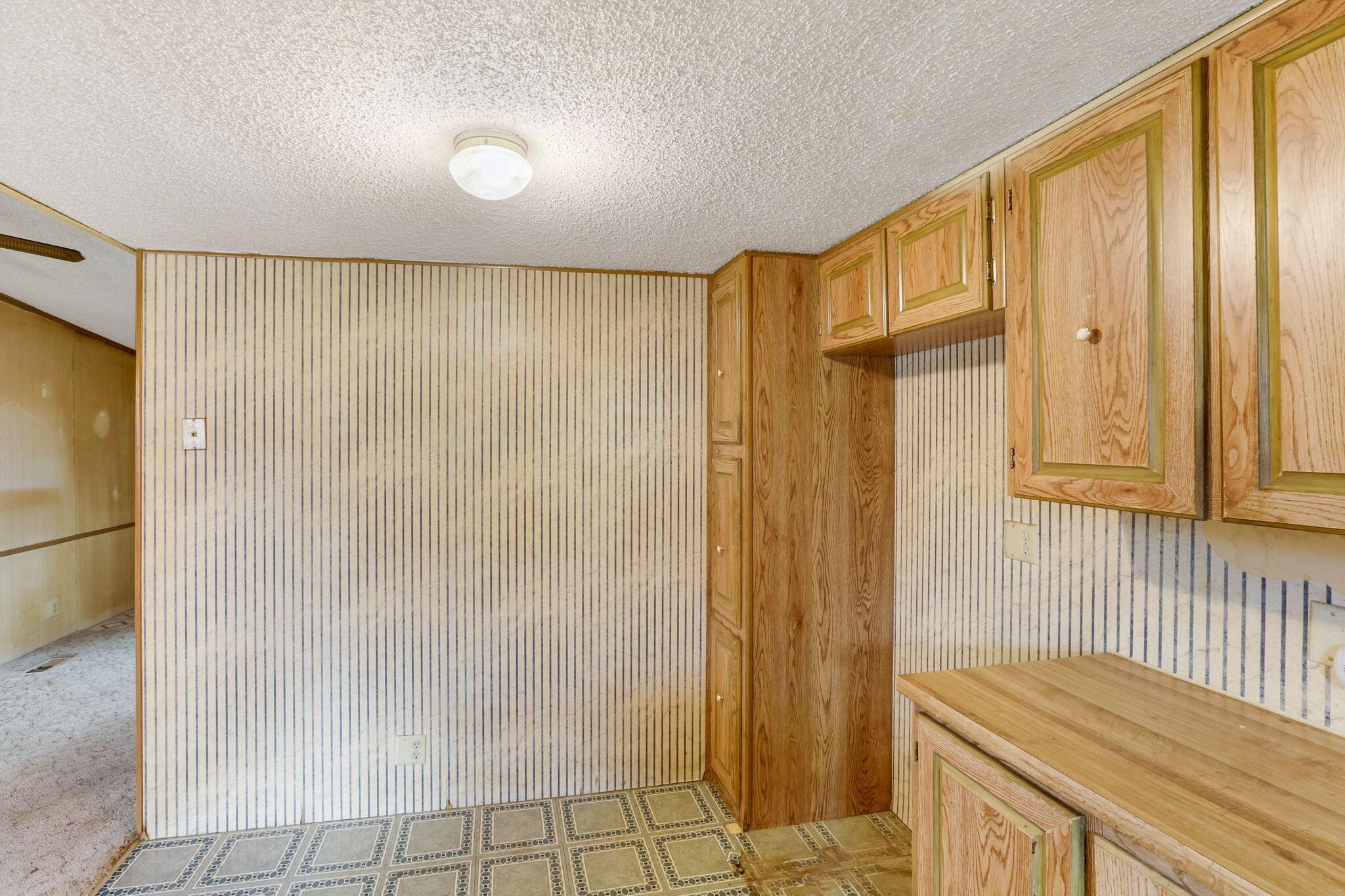 7558 Township Road 37, Somerset, Ohio image 18
