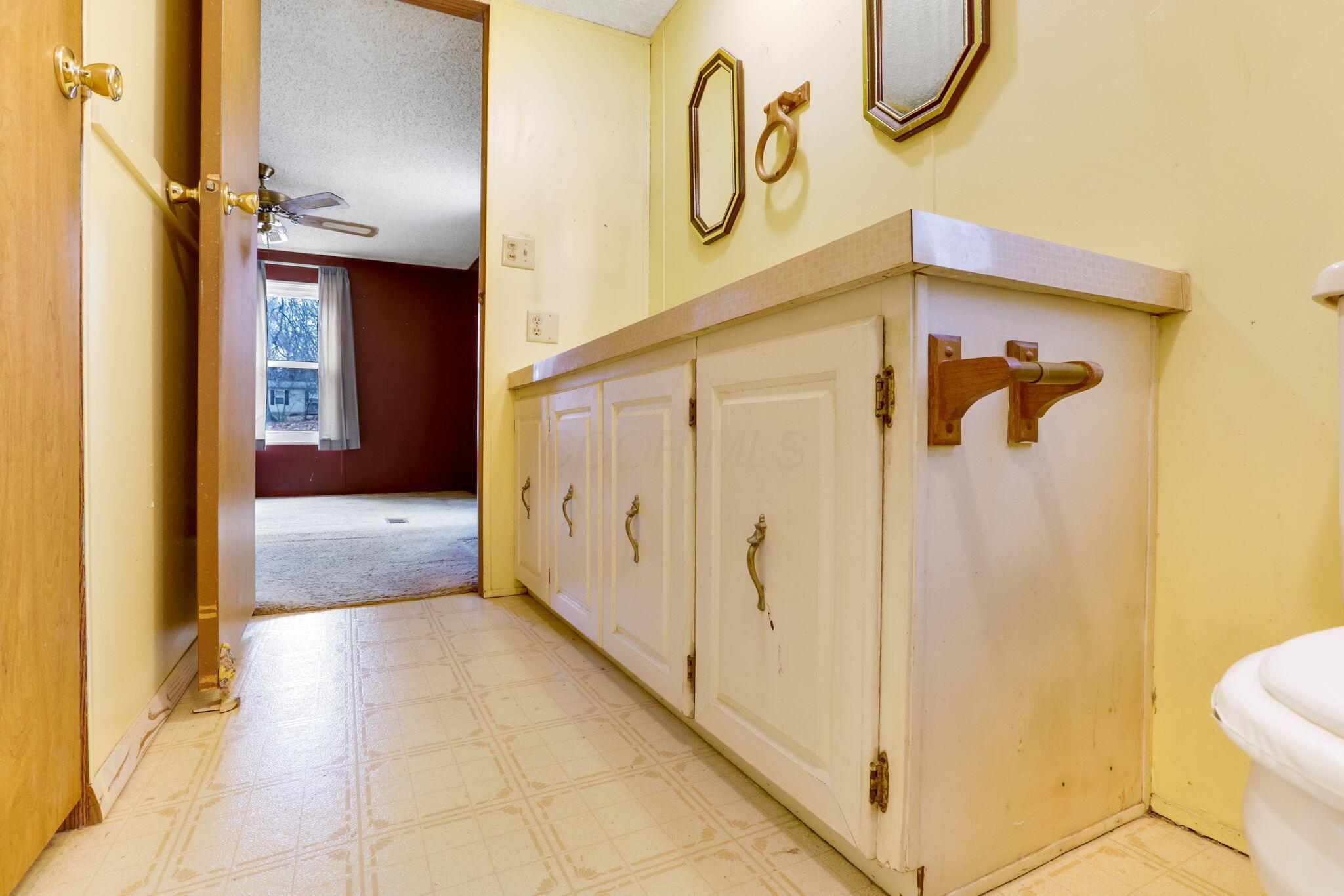 7558 Township Road 37, Somerset, Ohio image 31