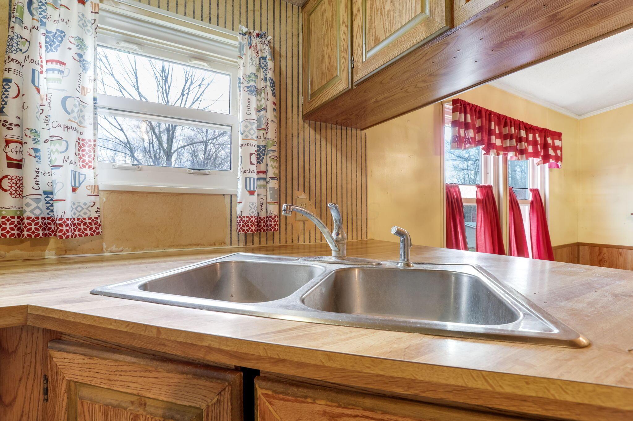 7558 Township Road 37, Somerset, Ohio image 21