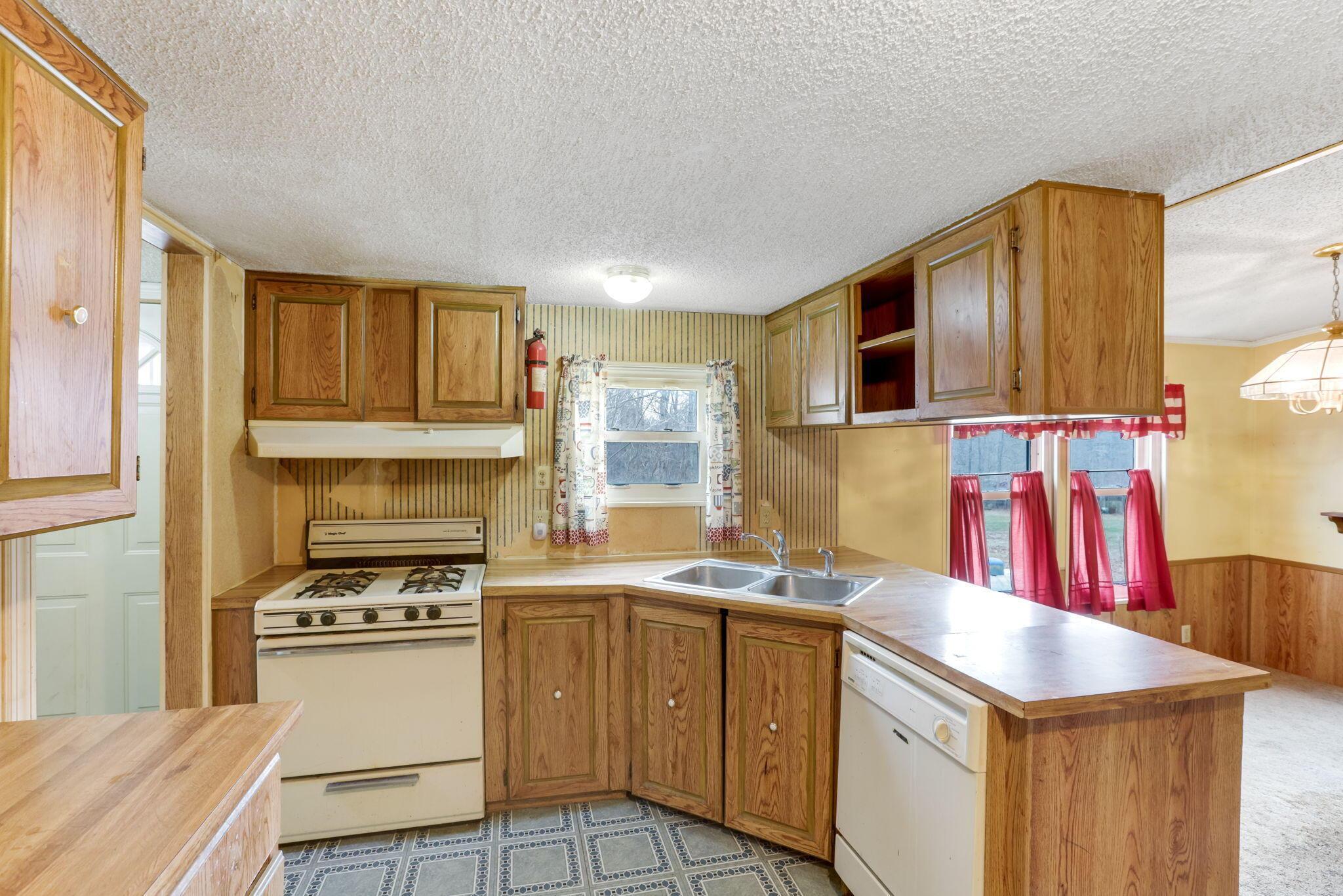 7558 Township Road 37, Somerset, Ohio image 19