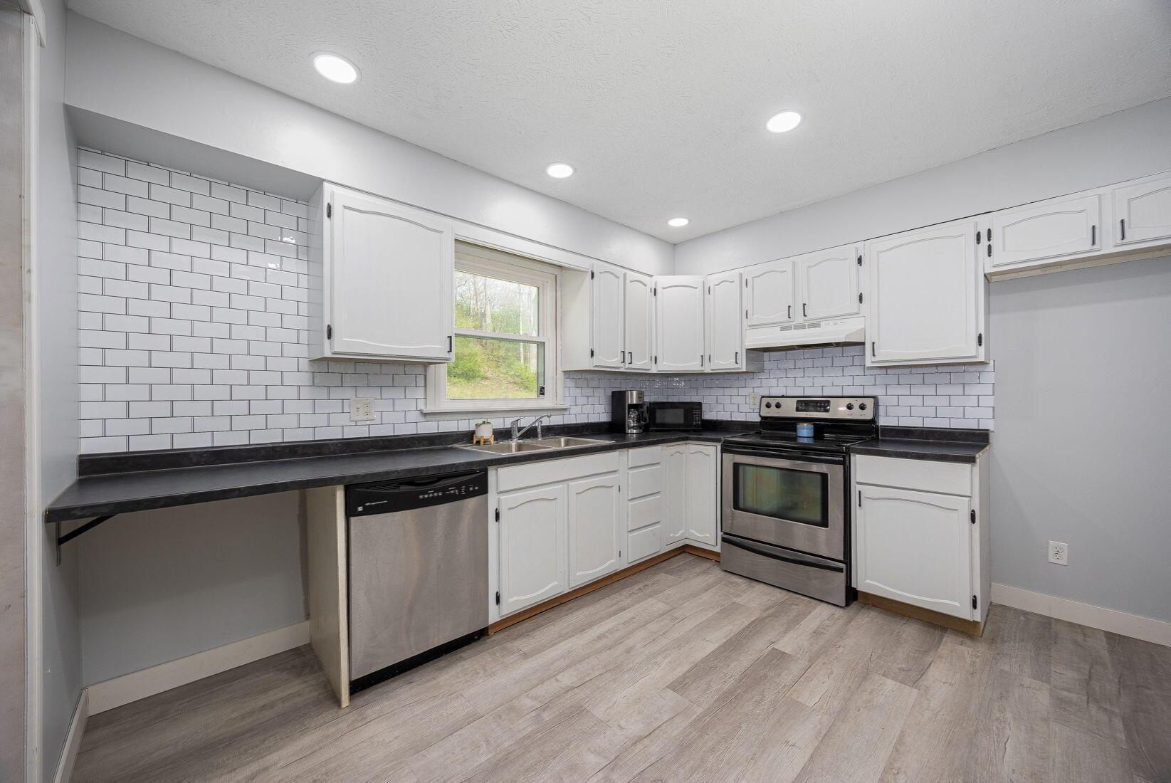 1012 Stoutsville Pike, Circleville, Ohio image 11