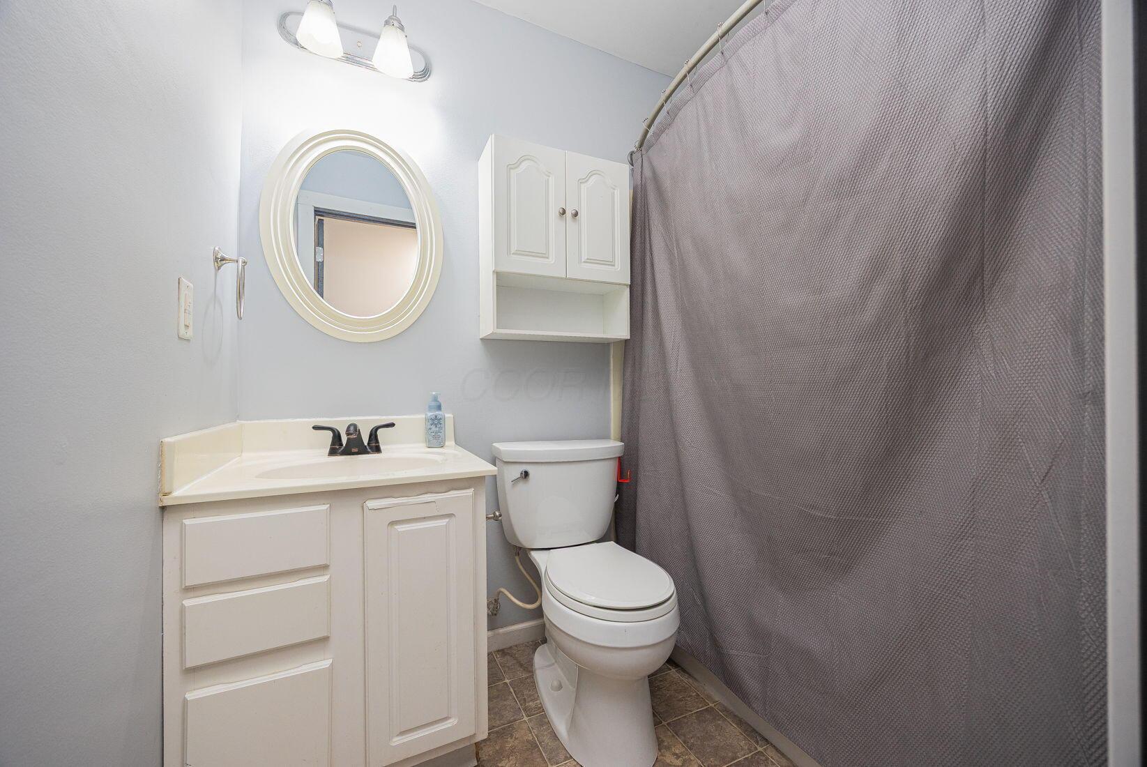 1012 Stoutsville Pike, Circleville, Ohio image 19