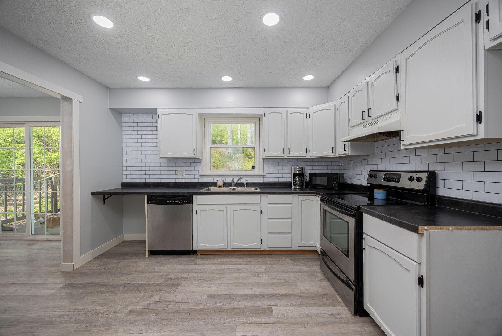 1012 Stoutsville Pike, Circleville, Ohio image 12