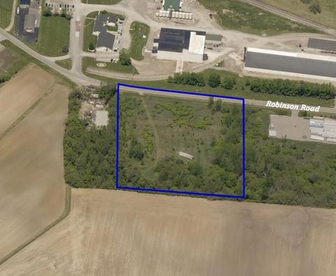 Photo of 0 Robinson Road SE, Washington Court House, OH 43160 (MLS # 226004383)