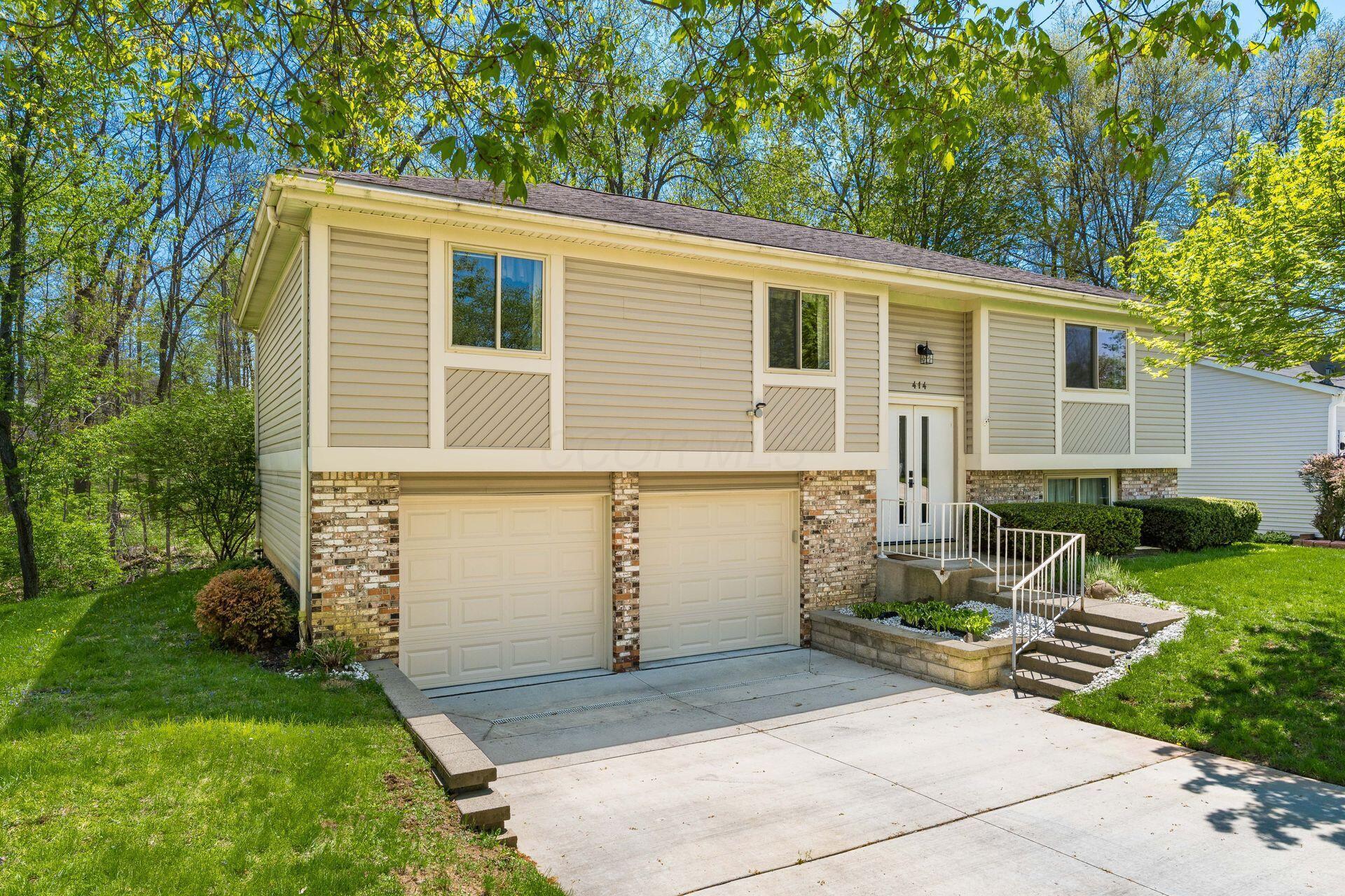 414 Doverwood Drive, Reynoldsburg, Ohio image 1