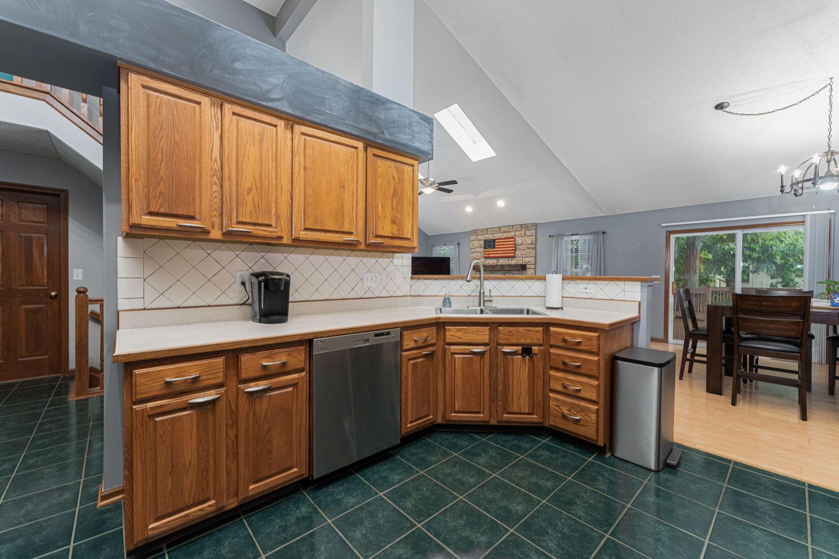 Marysville, Ohio 43040, United States, 3 Bedrooms Bedrooms, ,3 BathroomsBathrooms,Residential,Contingent,144860