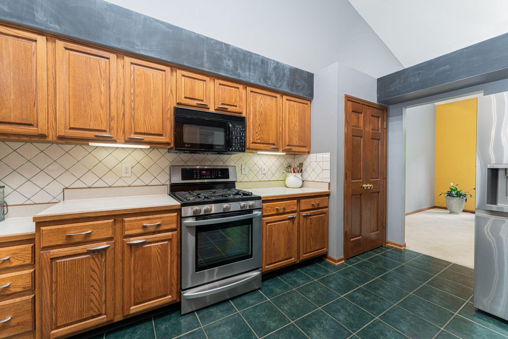 Marysville, Ohio 43040, United States, 3 Bedrooms Bedrooms, ,3 BathroomsBathrooms,Residential,Contingent,144860