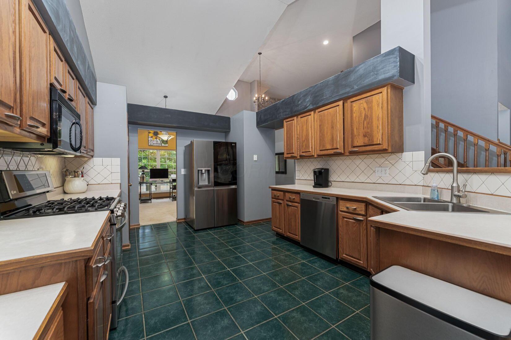 Marysville, Ohio 43040, United States, 3 Bedrooms Bedrooms, ,3 BathroomsBathrooms,Residential,Contingent,144860