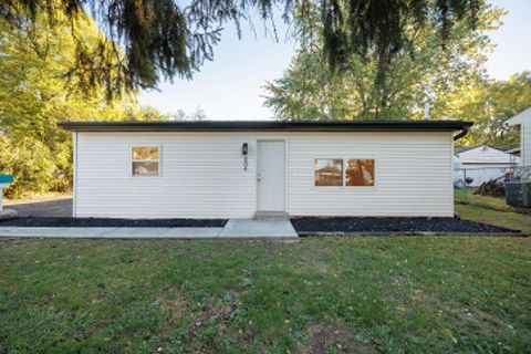 Photo of 804 S Ashburton Road, Columbus, OH 43227 (MLS # 225039691)