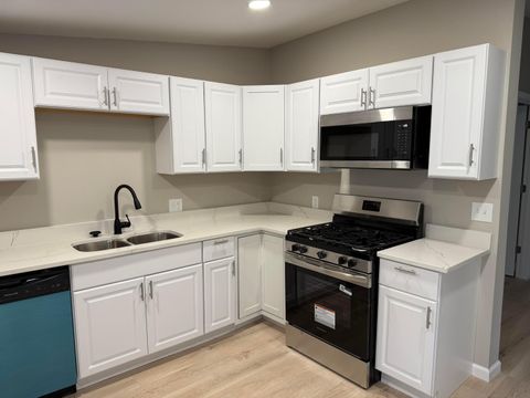 Tiny photo for 804 S Ashburton Road, Columbus, OH 43227 (MLS # 225039691)