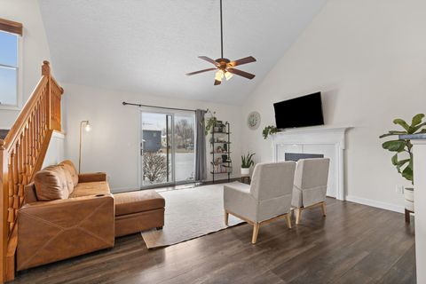 Tiny photo for 217 Brushmore Court, Delaware, OH 43015 (MLS # 225044859)