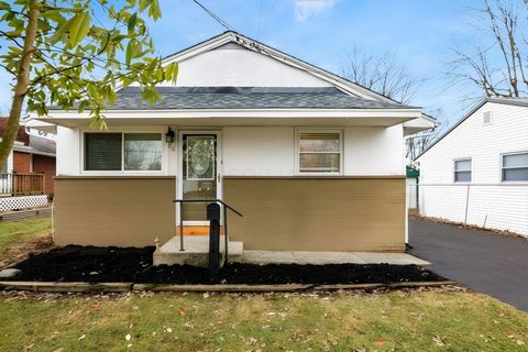 Photo of 66 Joy Avenue, Delaware, OH 43015 (MLS # 226001359)