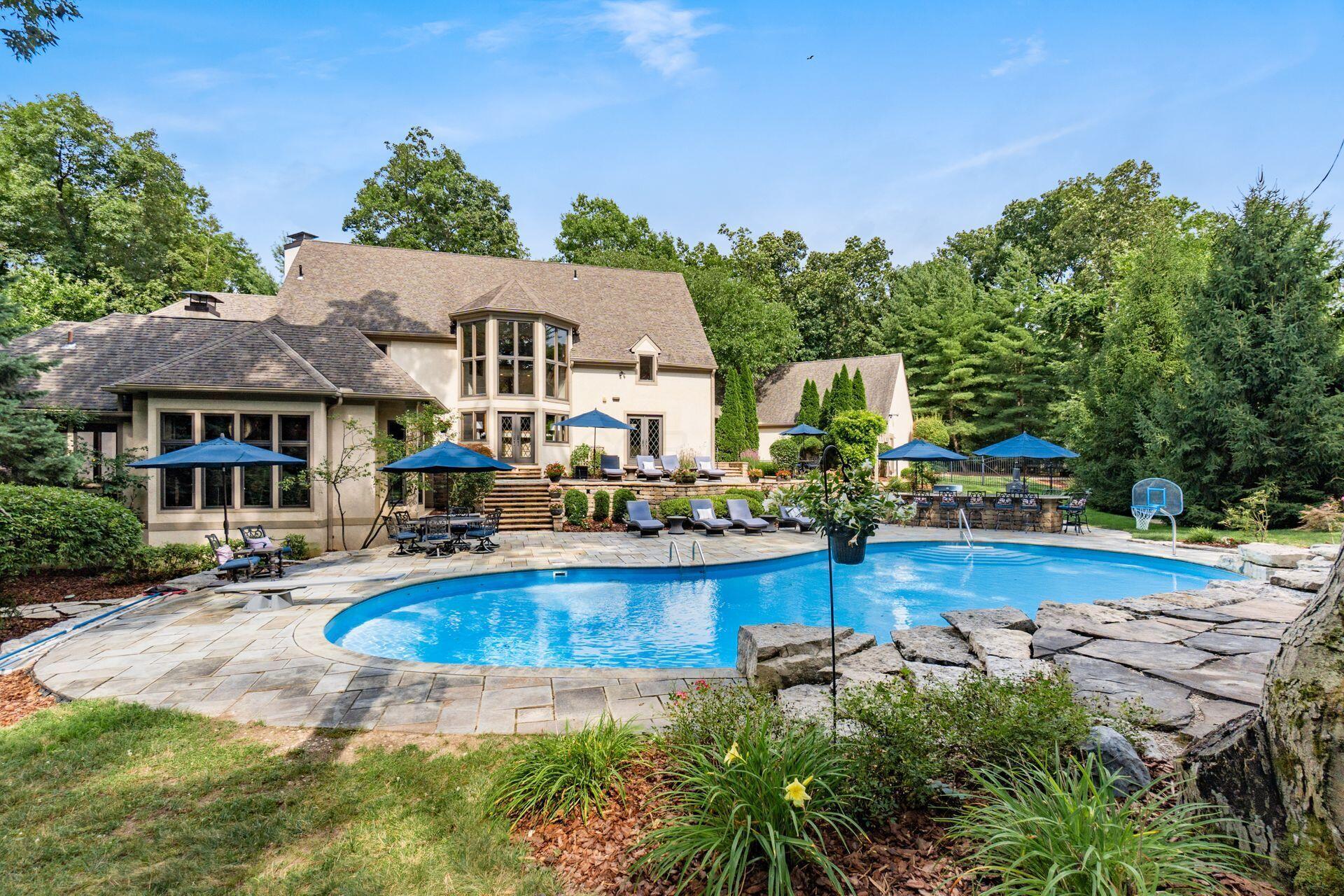 7637 Bridlespur Lane