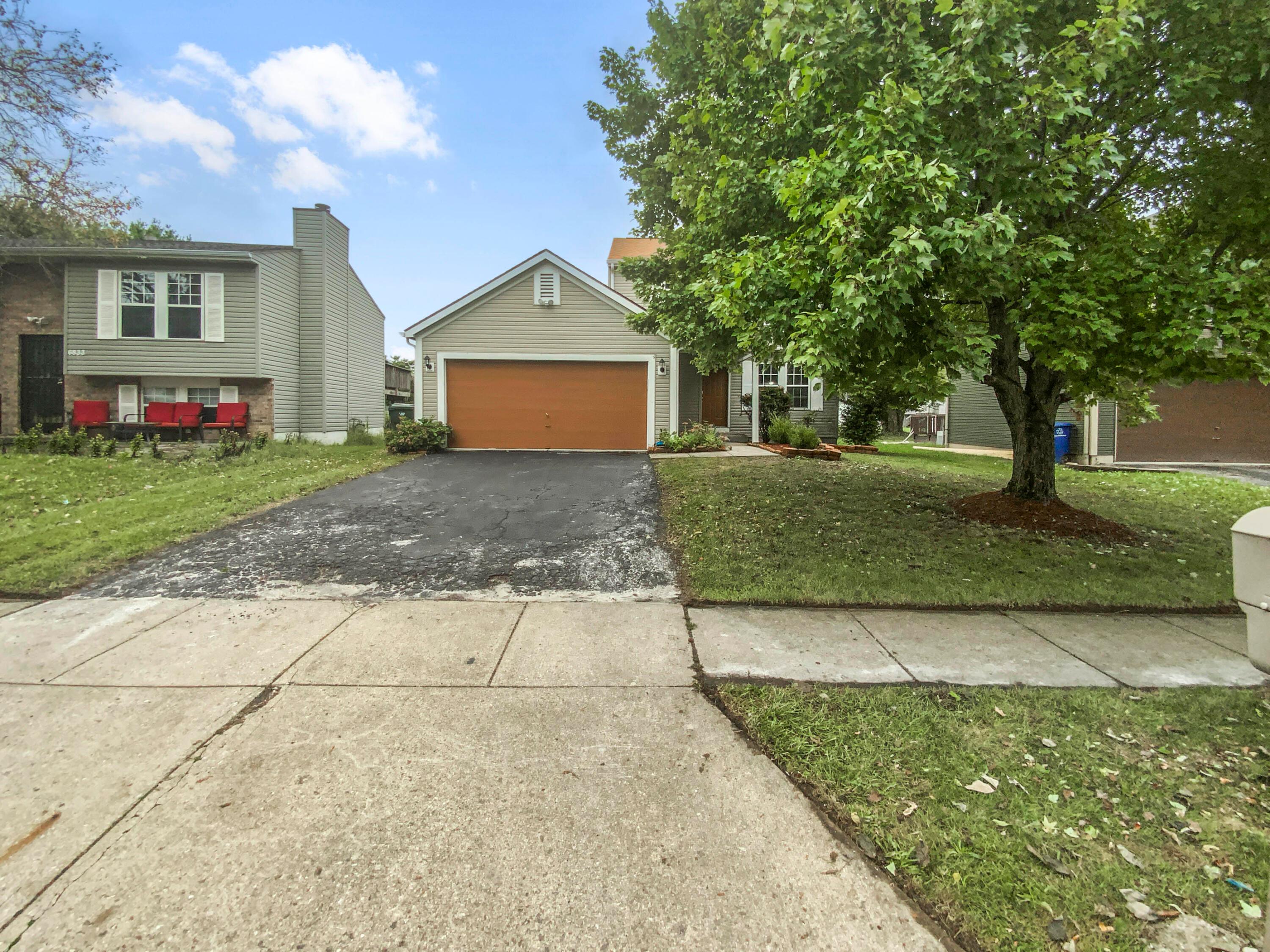 6825 Bennell Drive, Reynoldsburg, Ohio image 1