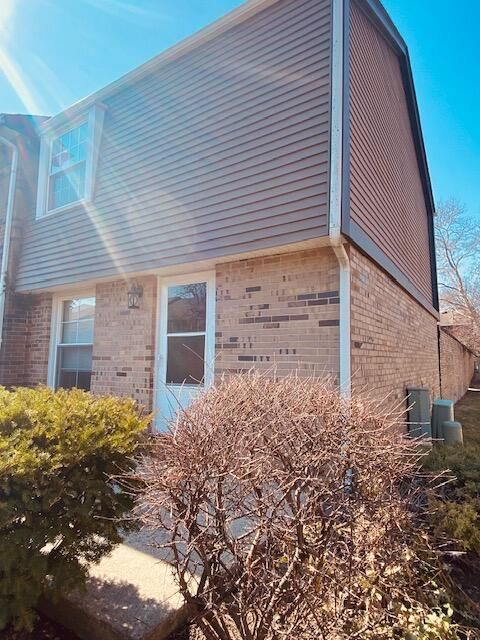 2442 Hardesty Drive S Unit S1, Columbus, OH 43204 - #: 225007343