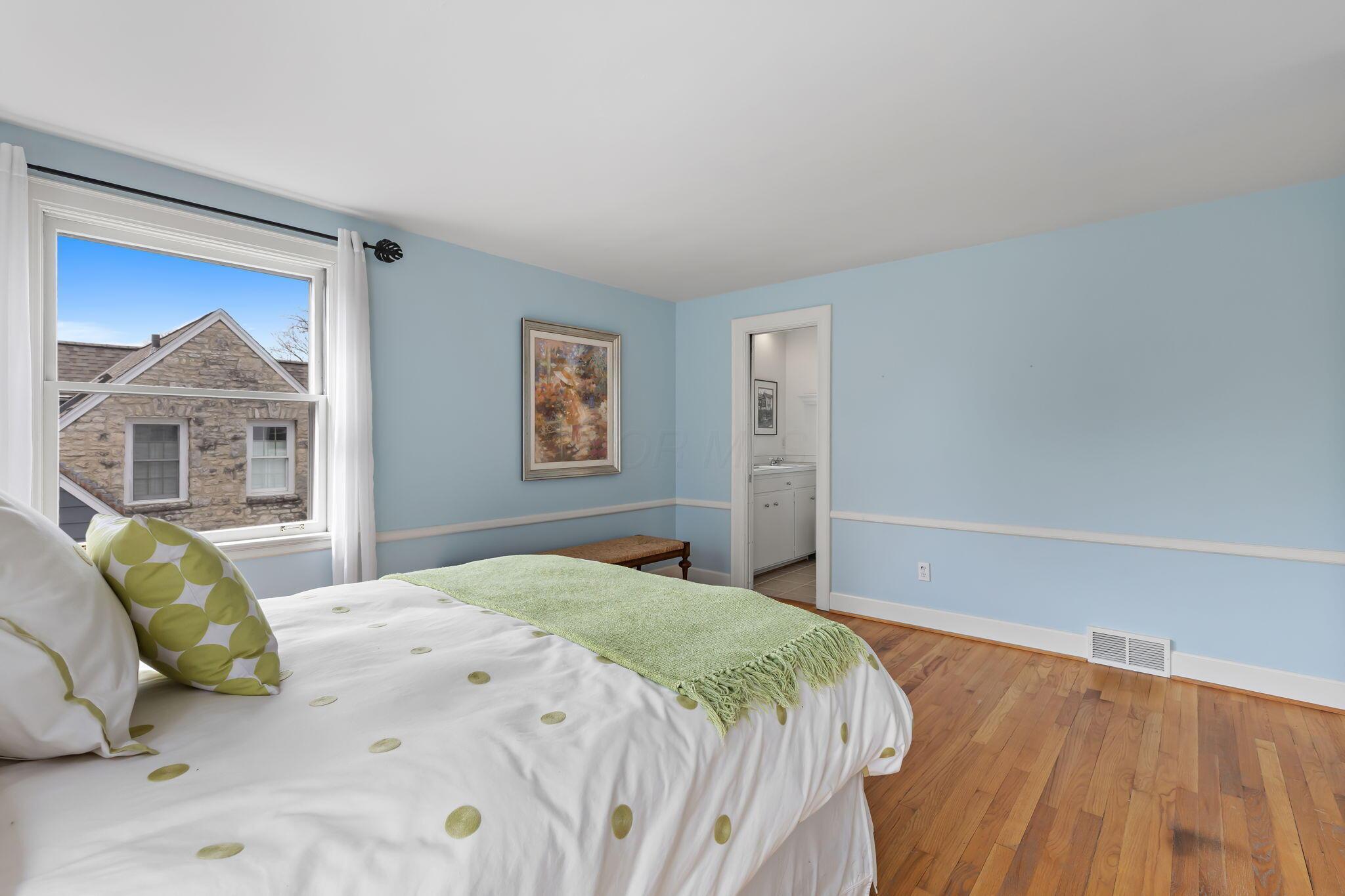 Columbus, Ohio 43221, United States, 5 Bedrooms Bedrooms, ,4 BathroomsBathrooms,Residential,Active,49796