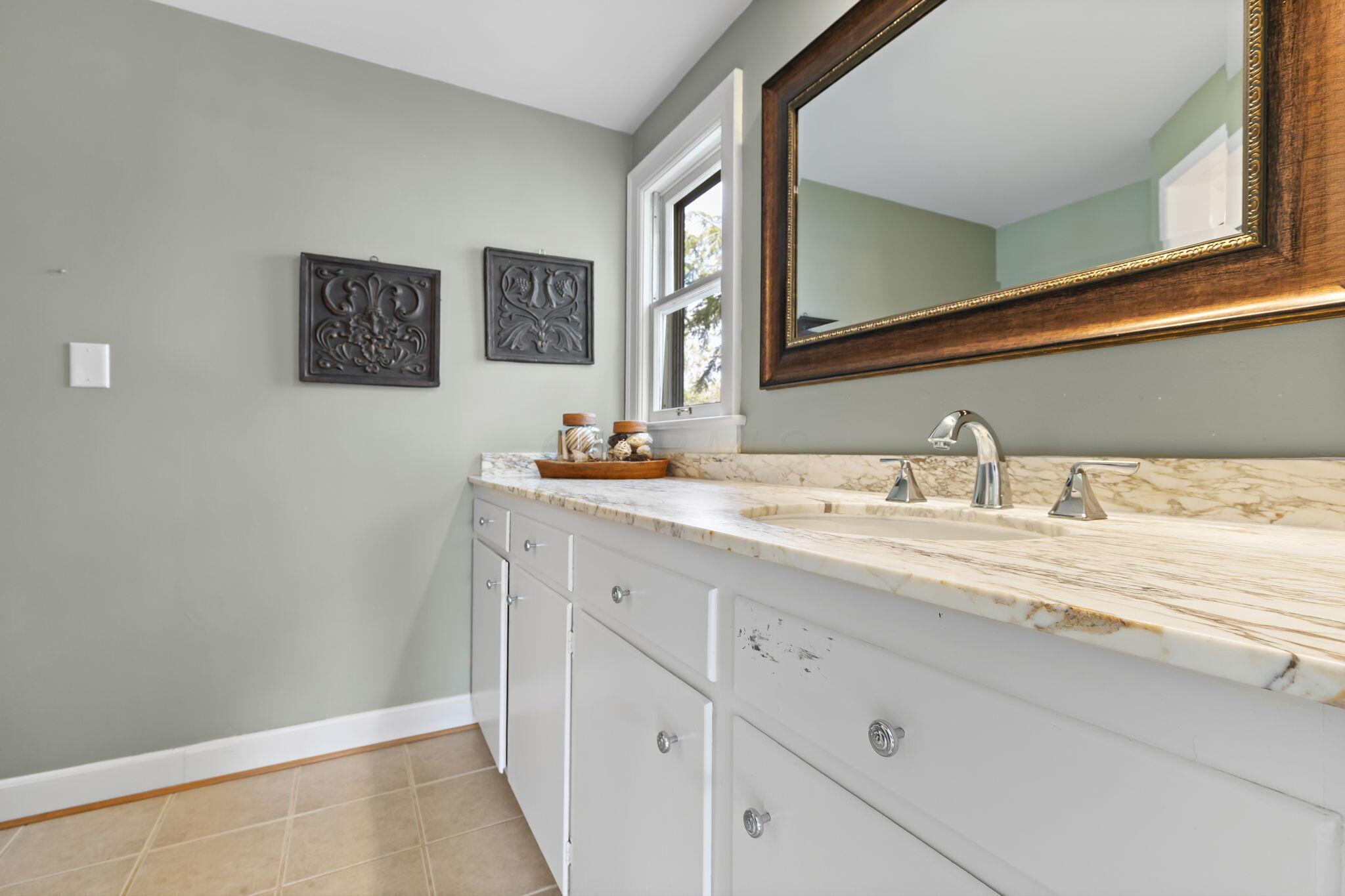 Columbus, Ohio 43221, United States, 5 Bedrooms Bedrooms, ,4 BathroomsBathrooms,Residential,Active,49796