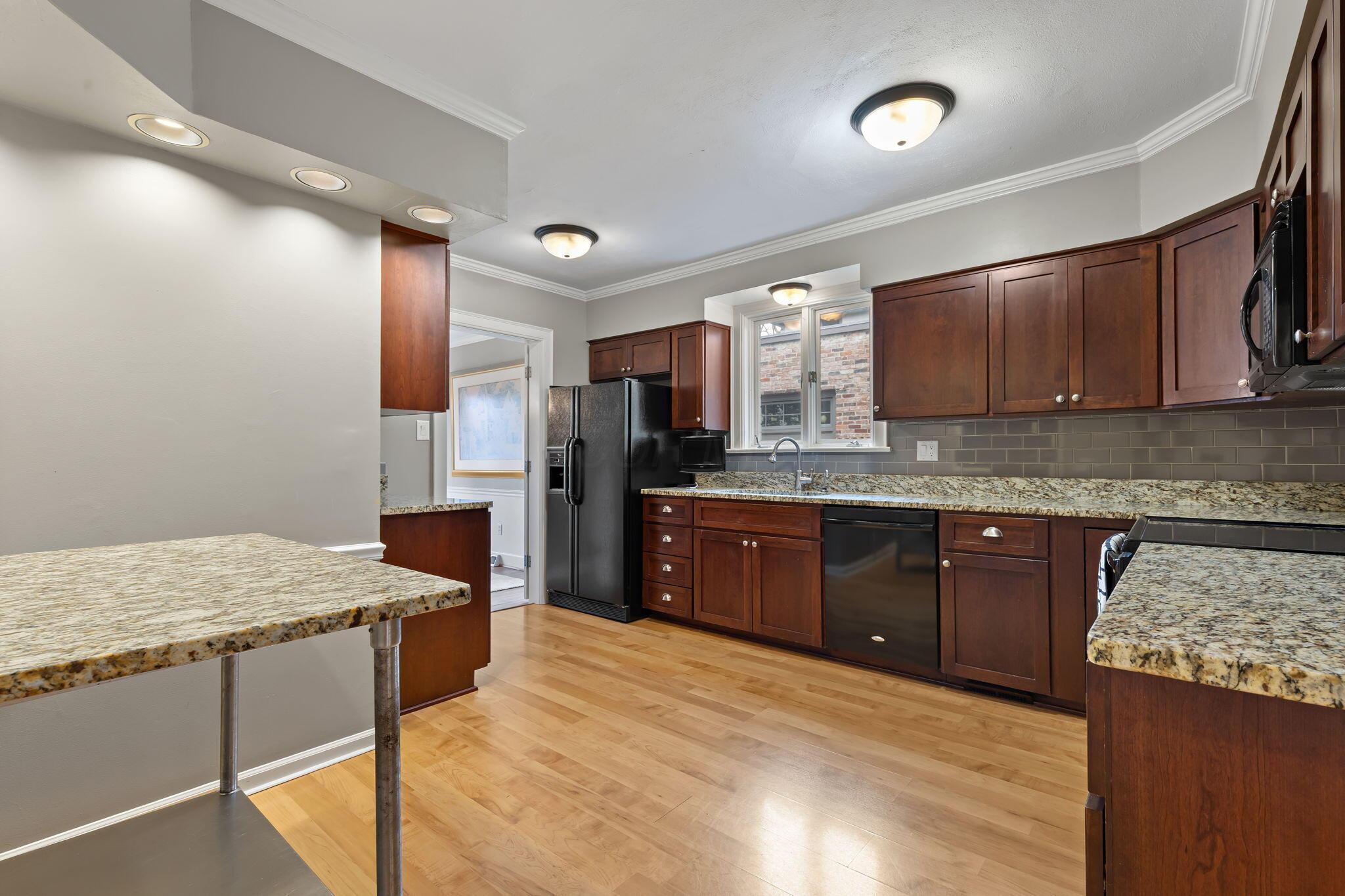 Columbus, Ohio 43221, United States, 5 Bedrooms Bedrooms, ,4 BathroomsBathrooms,Residential,Active,49796