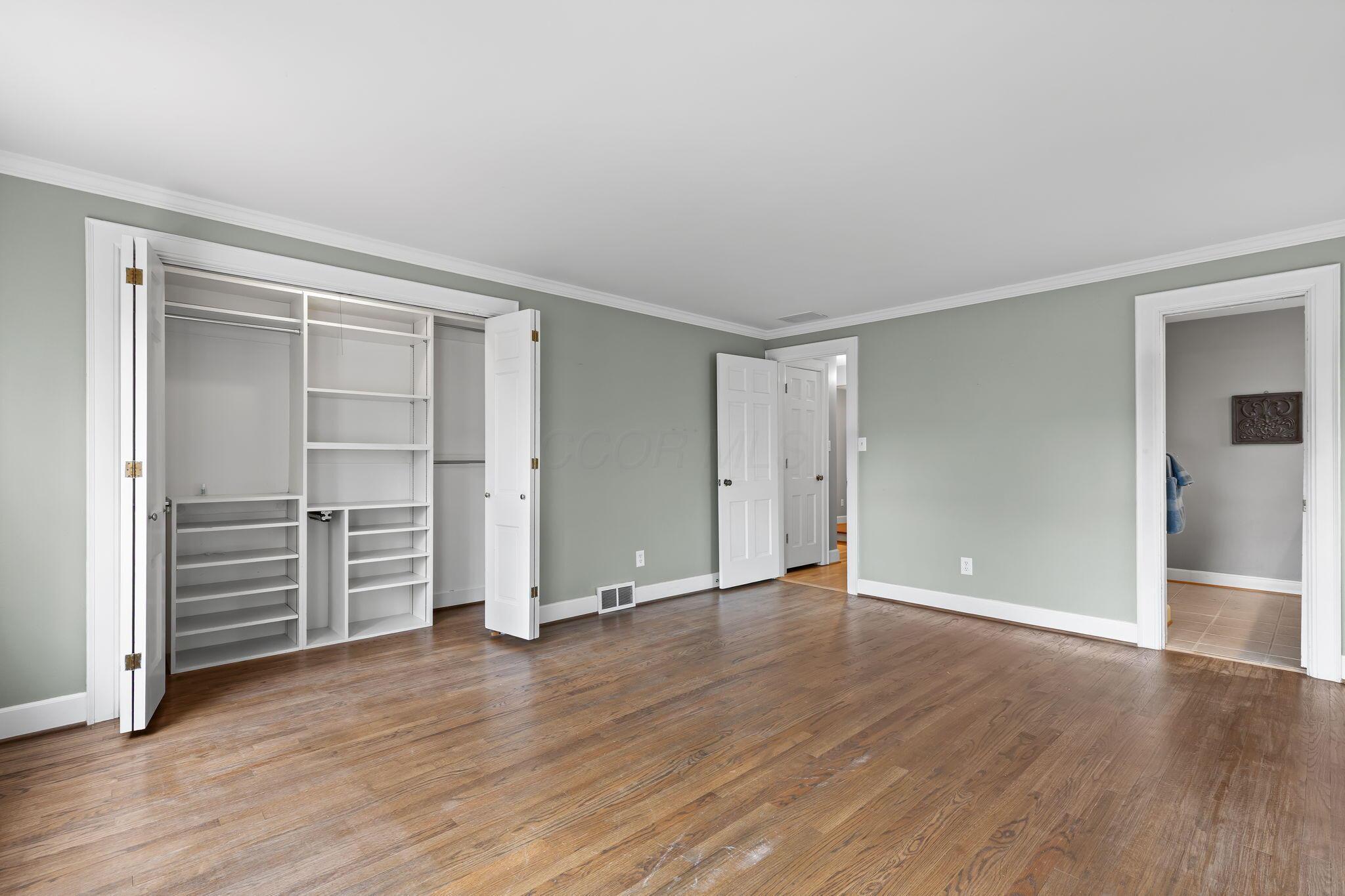 Columbus, Ohio 43221, United States, 5 Bedrooms Bedrooms, ,4 BathroomsBathrooms,Residential,Active,49796