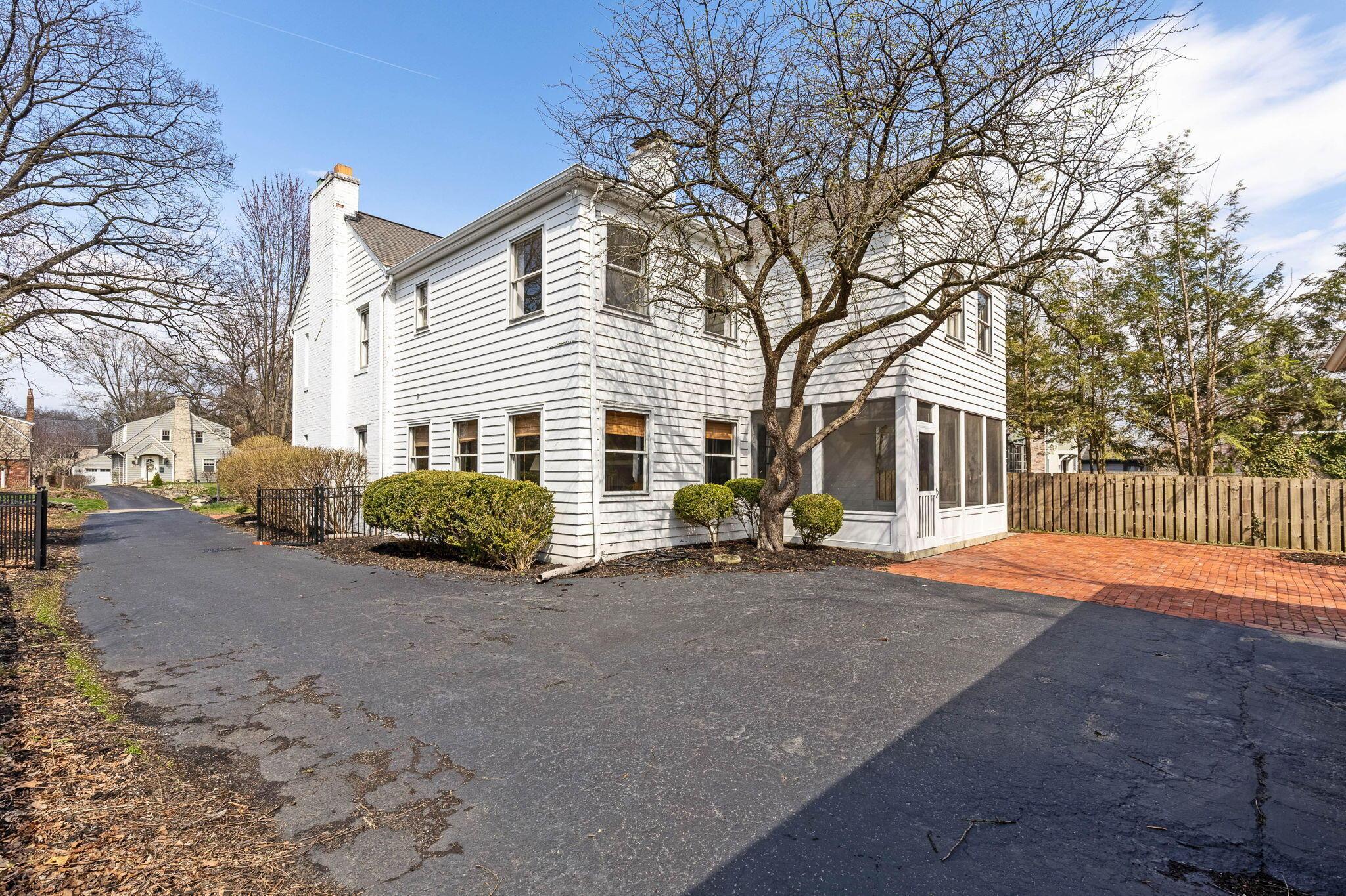 Columbus, Ohio 43221, United States, 5 Bedrooms Bedrooms, ,4 BathroomsBathrooms,Residential,Active,49796