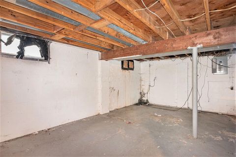 Tiny photo for 3275 Faycrest Road, Columbus, OH 43232 (MLS # 225045901)